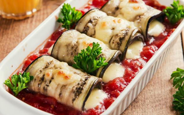 Domates Soslu Izgara Patlıcan Tarifi