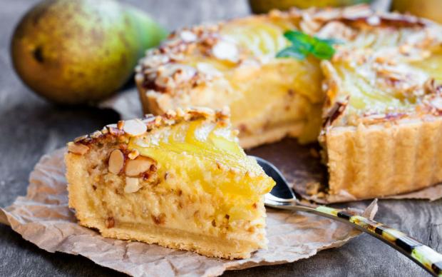 Bademli Armutlu Tart Tarifi