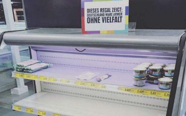 irkciliga-dikkat-ceken-supermarket