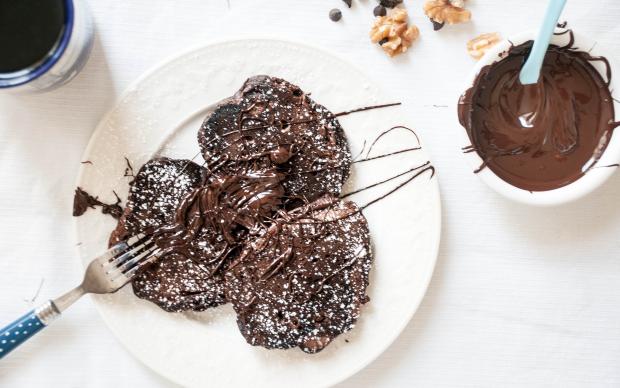 Çikolatalı Cevizli Pancake