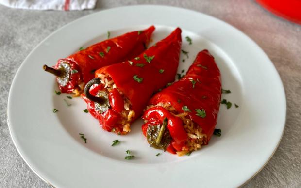 Kırmızı Biber Dolması Tarifi