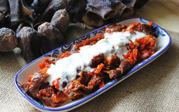 Yoğurtlu Kuru Patlıcan Salatası Tarifi