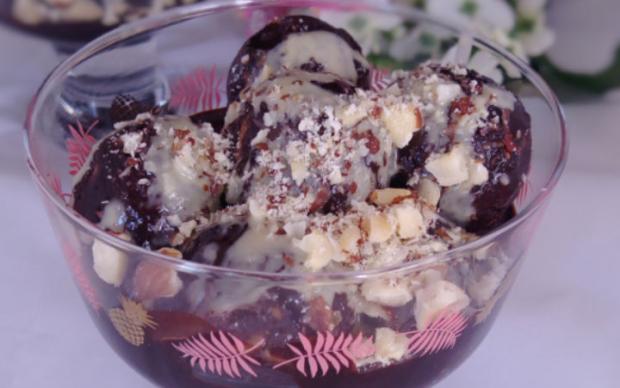 sekersiz-cikolata-soslu-lokma