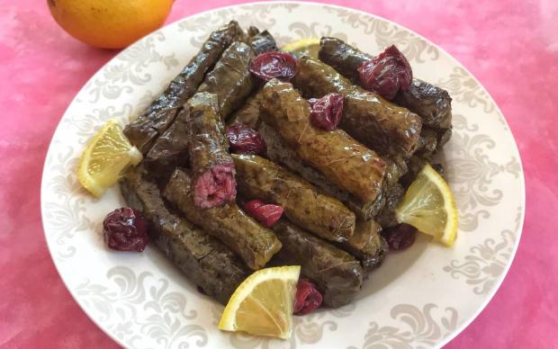 Vişneli Yaprak Sarma Tarifi