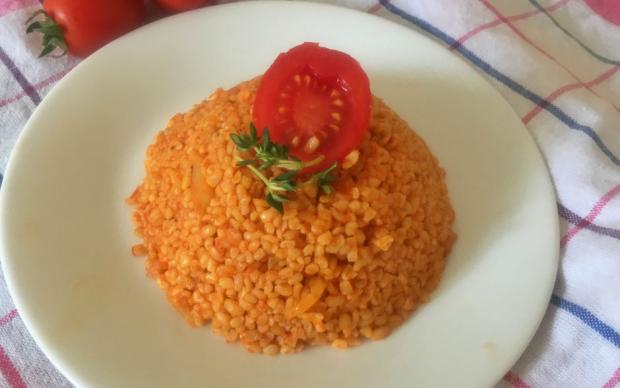 Domatesli Bulgur Pilavı Tarifi