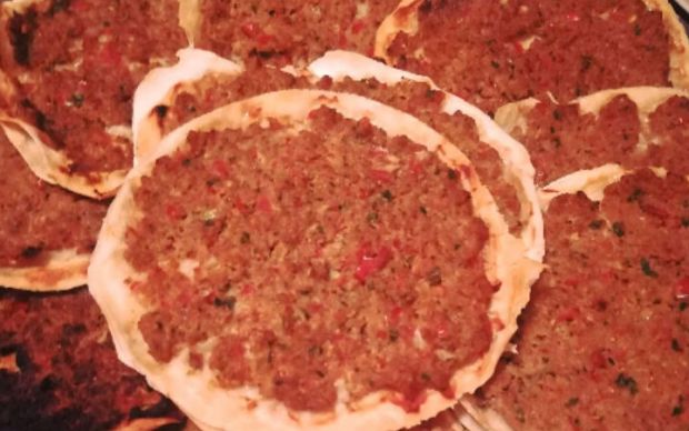 kolay-lahmacun-tarifi