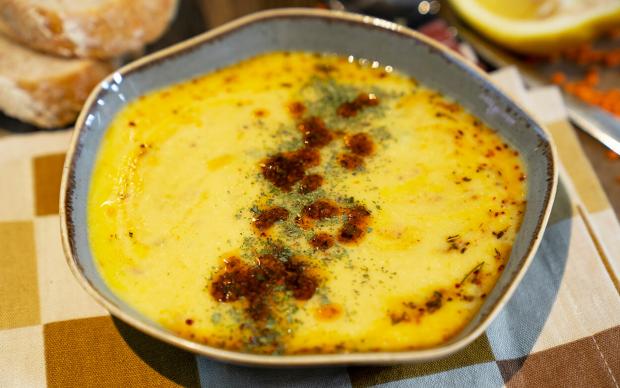 terbiyeli-mercimek-corbasi-sunum