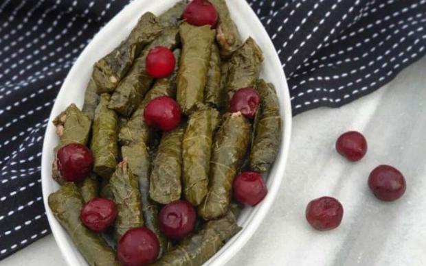 visneli-zeytinygali-yaprak-sarma