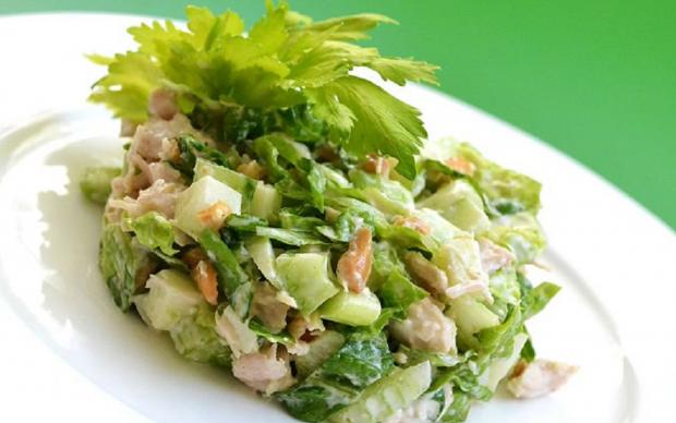 yesil-elmali-tavuk-salatasi-tarifi-kapak