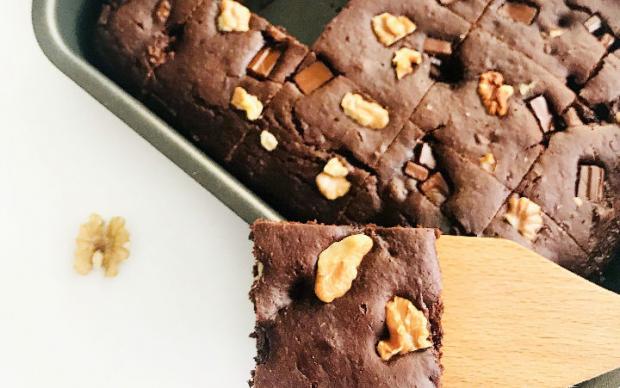Hindistan Cevizli Brownie Kek Tarifi