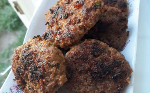 Kişnişli Köfte Tarifi