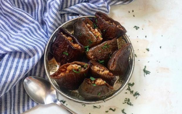 kolay-kuru-patlican-dolmasi-tarifi