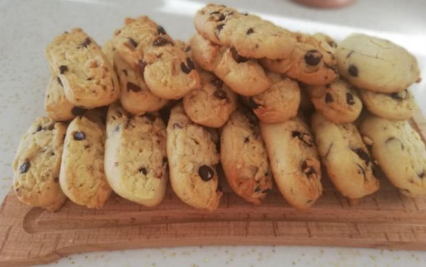 Beyaz ve Sütlü Çikolatalı Kurabiye Tarifi, Nasıl Yapılır?