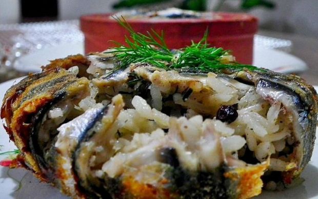 porsiyonluk-hamsili-pilav