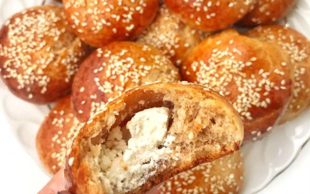 tam-bugday-unlu-peynirli-pogaca-tarifi