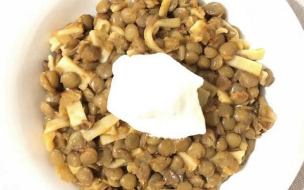 Erişteli Yeşil Mercimek Yemeği Tarifi