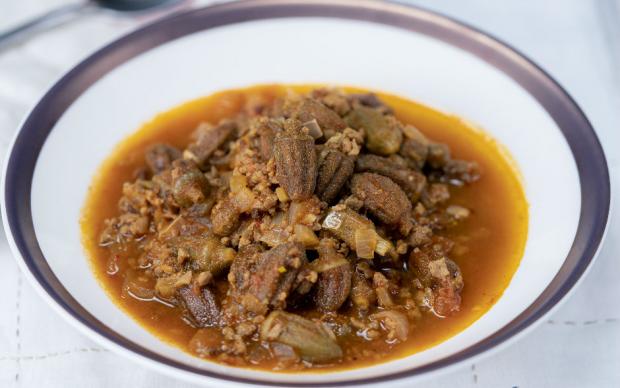 Kıymalı Kuru Bamya Yemeği Tarifi