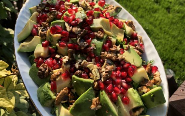 narli-avokado-salatasi-tarifi