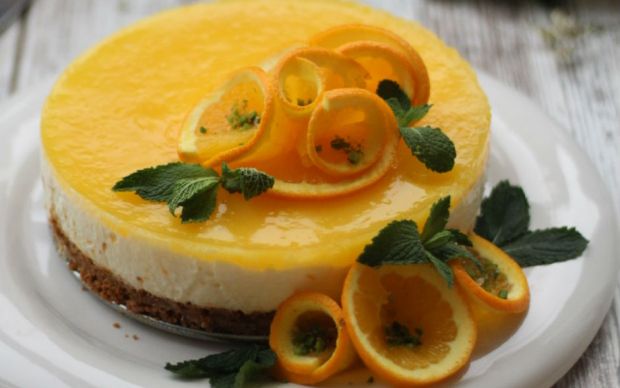 portakal-ve-beyaz-cikolatali-cheesecake-tarifi