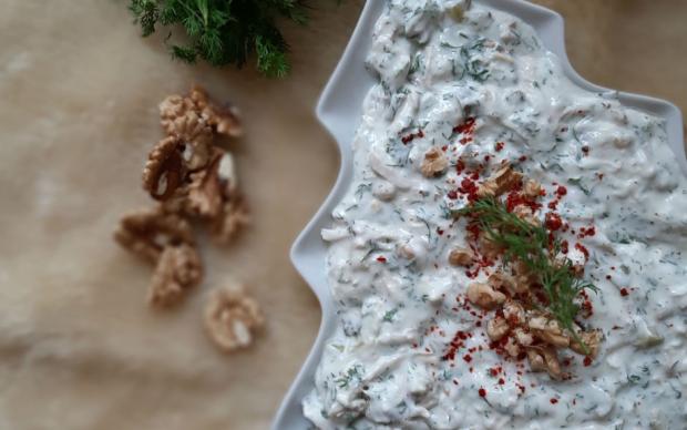 yogurtlu-tavuk-salatasi