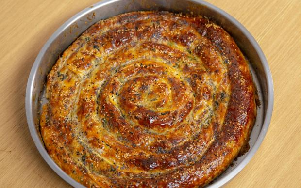 Bol Malzemeli El Açması Börek Tarifi