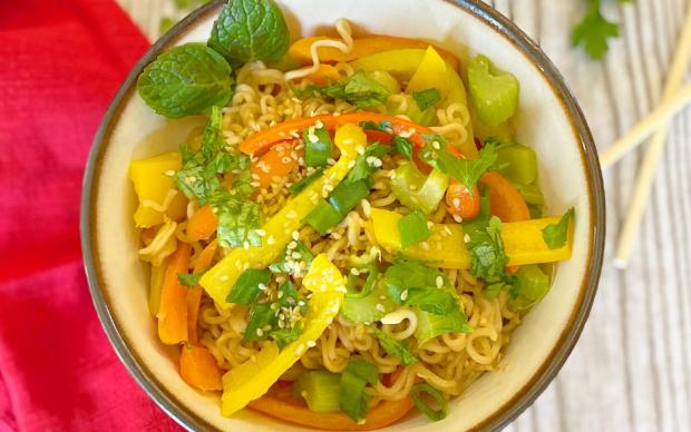 Sebzeli Noodle Tarifi