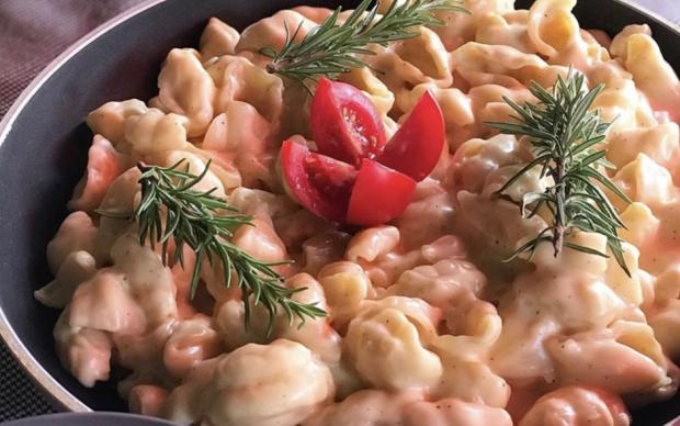 mac-and-cheese-esrayonca