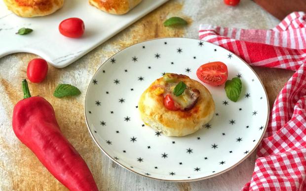 Pastane Usulü Pizza Tarifi