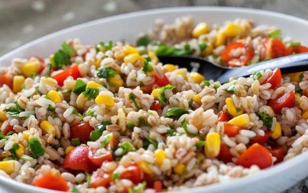 Renkli Pirinç Salatası Tarifi