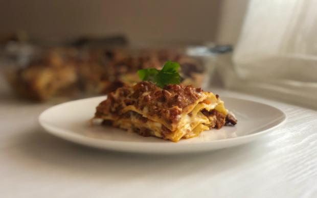 bolonez-soslu-lazanya