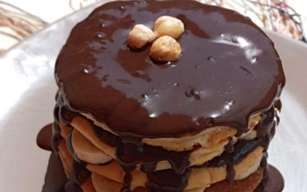 cikolata-soslu-pancake-tarifi