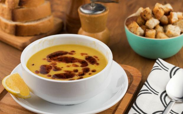 duduklude-kolay-mercimek-corbasi
