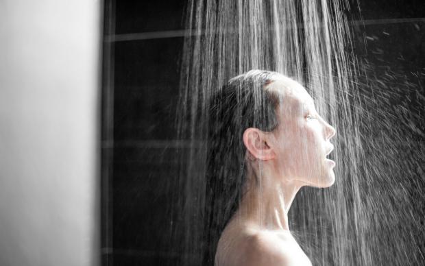 dus-almak-banyo-yapmak-orucu-bozar-mi