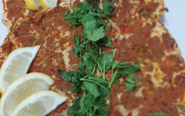 sanlurfa-usulu-lahmacun