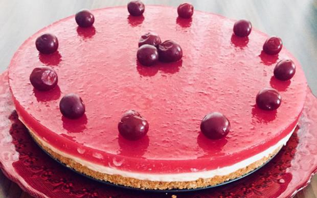 visneli-kolay-cheesecake-tarifi