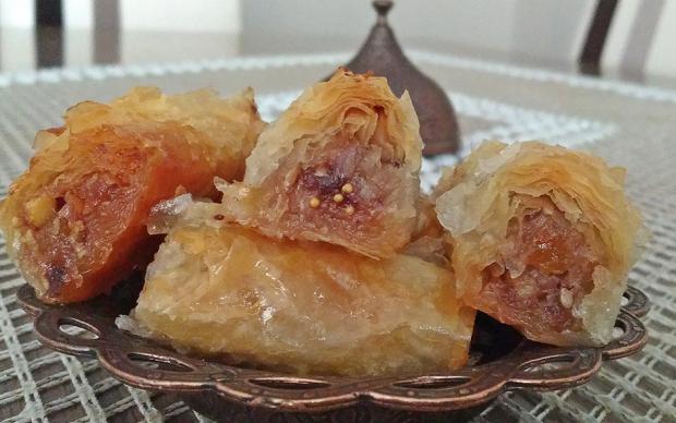 yemisli-samsa-tatlisi-tarifi