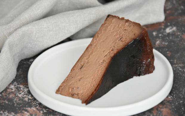 cikolatali-san-sebastian-cheesecake-derya