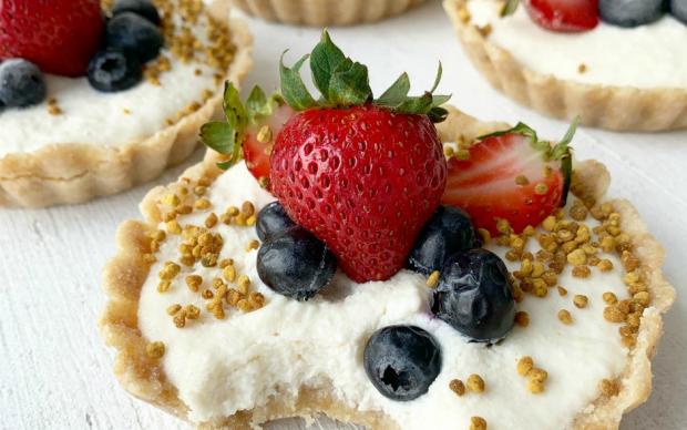 Çilek ve Yaban Mersinli Raw Tartolet Tarifi