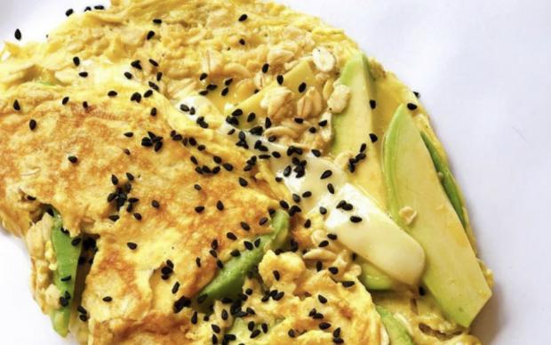 avokado-omlet-zerrin