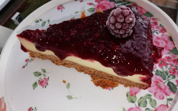 bogurtlenli-cheesecake-chef