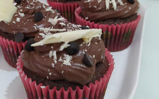cikolatali-cupcake-fatma
