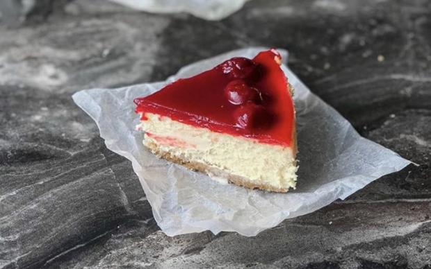 visneli-cheesecake-tarifi