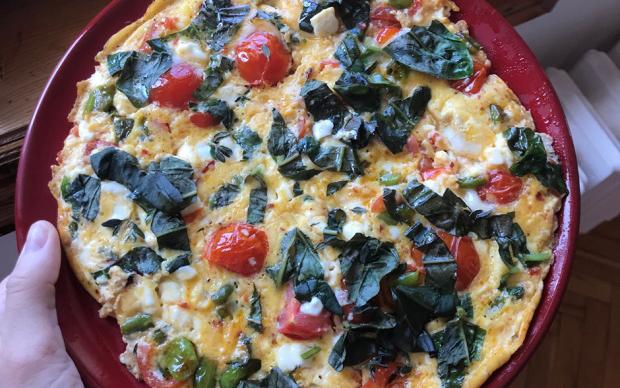 Fesleğenli Peynirli Bol Malzemeli Omlet Tarifi