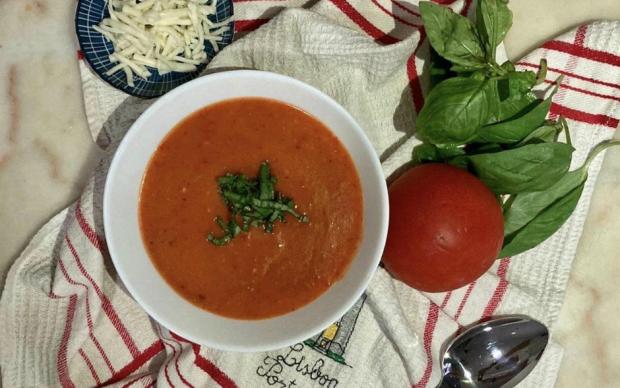 Közlenmiş Biberli Domates Çorbası Tarifi