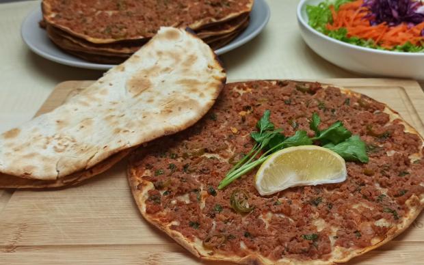 lavastan-lahmacun-tarifdefteri