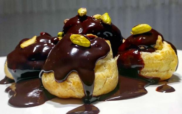 profiterol-baki