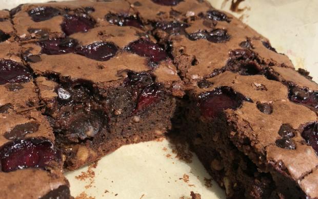 visneli-brownie-3-tarifi