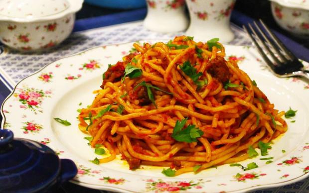 bolonez-solu-makarna-tarifi
