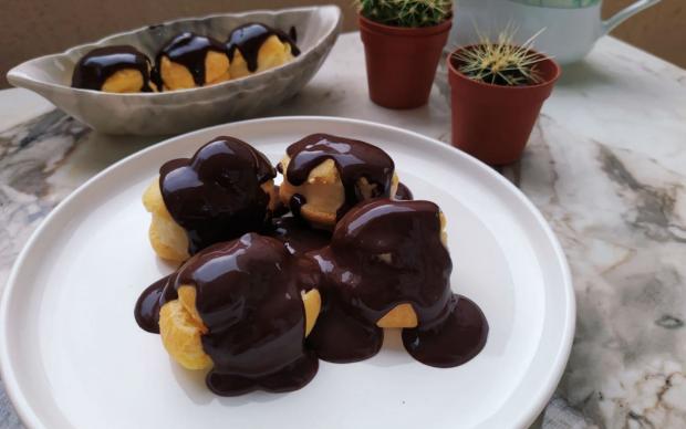 cikolata-soslu-profiterol-tarifi-son