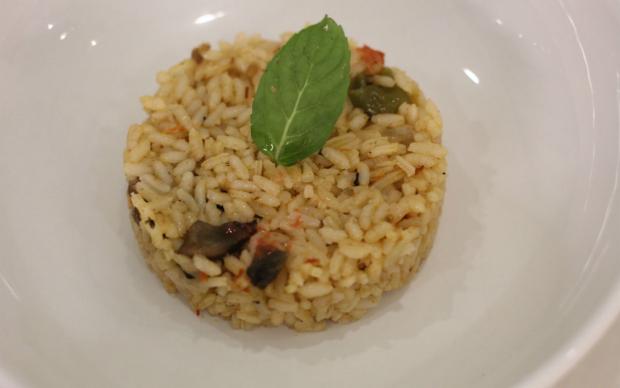 mantarli-domatesli-pilav-savory